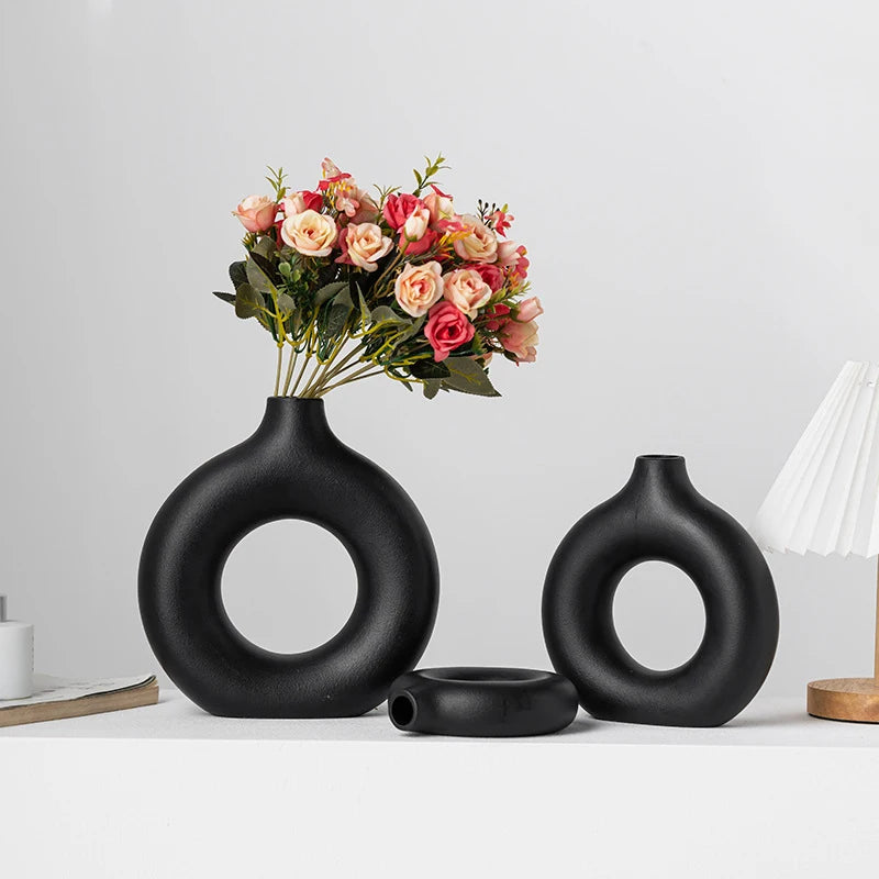 Ceramic Hollow Circle Vase – Modern Decorative Flower Vase